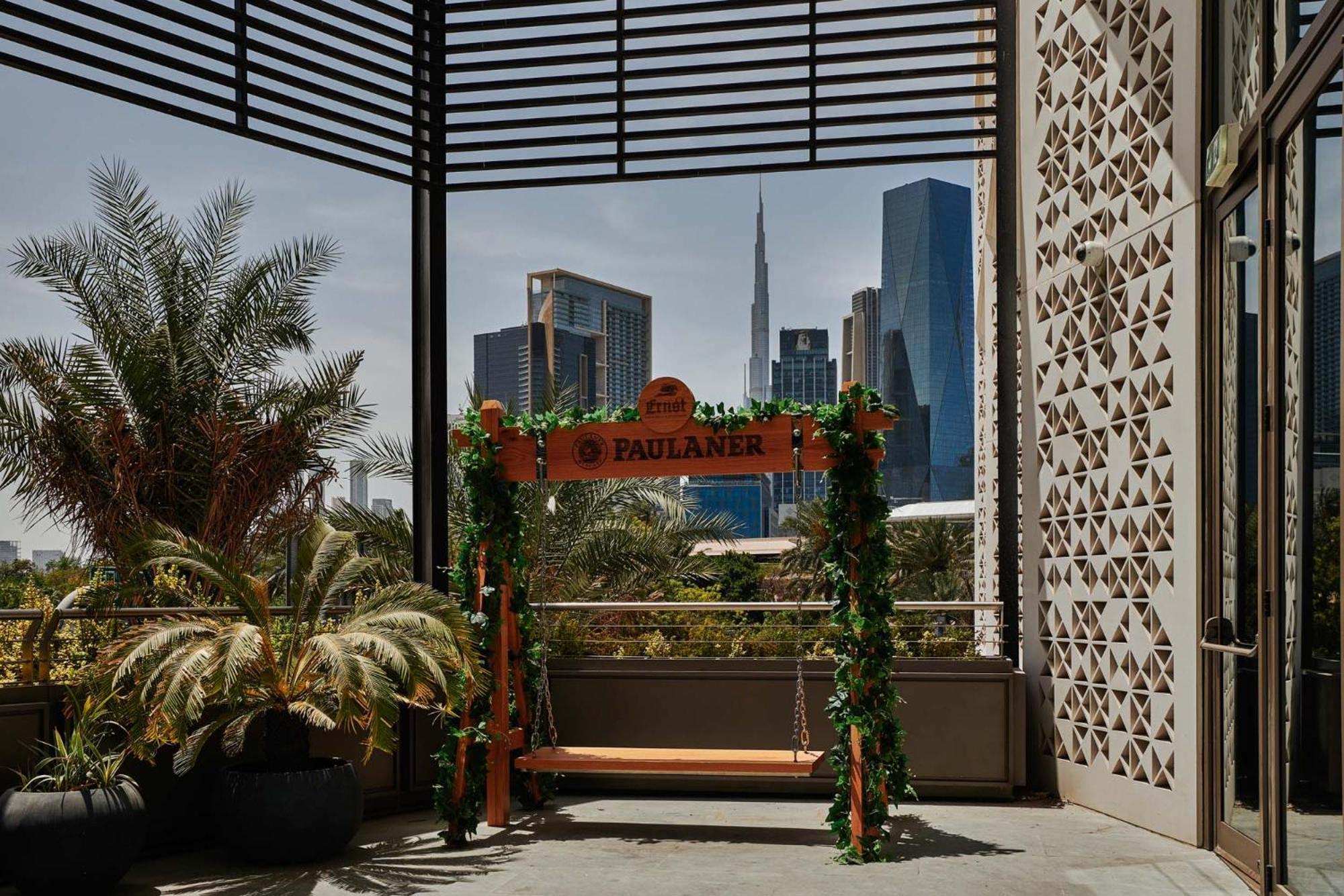 25Hours Hotel Dubai One Central Dış mekan fotoğraf The swing at the top of the building